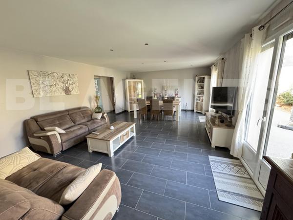 Plain pied Construction 2012 DPE B Terrain 528 m² domotique 