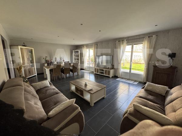 Plain pied Construction 2012 DPE B Terrain 528 m² domotique 