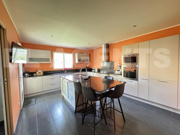 Plain pied Construction 2012 DPE B Terrain 528 m² domotique 