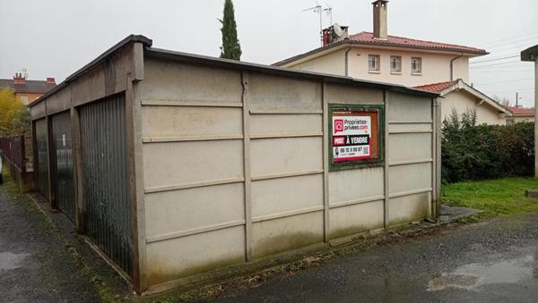 Garages et Terrain constructible 532 m2