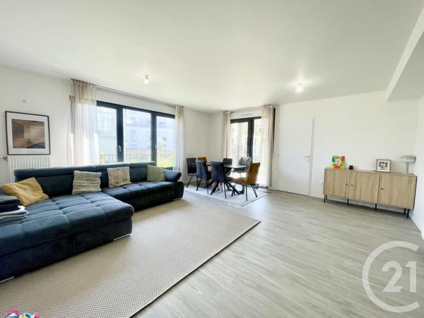 Appartement F4 à vendre  4 pièces - 85,01 m2 STAINS - 93