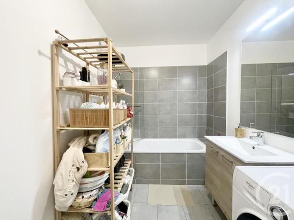 Appartement F4 à vendre  4 pièces - 85,01 m2 STAINS - 93