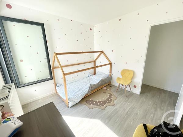 Appartement F4 à vendre  4 pièces - 85,01 m2 STAINS - 93