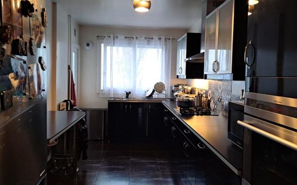 Appartement à vendre    5 pièces •  Créteil