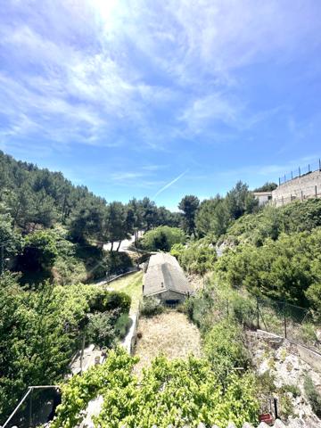 Maison familiale 152 m² sur terrain de 873 m² – Calme absolu – Marseille + dépendance