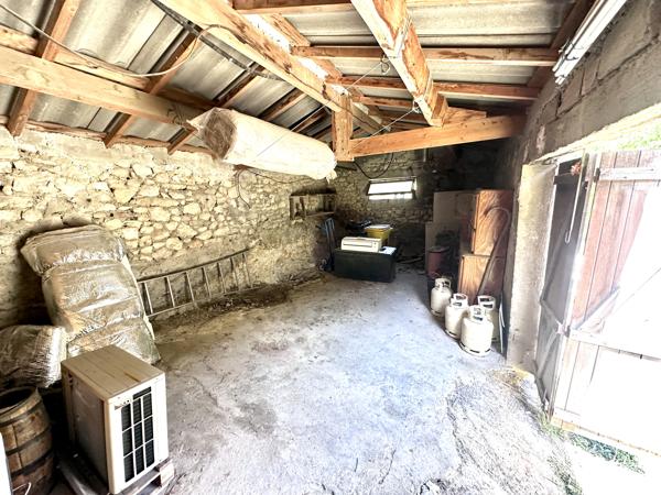 Maison familiale 152 m² sur terrain de 873 m² – Calme absolu – Marseille + dépendance