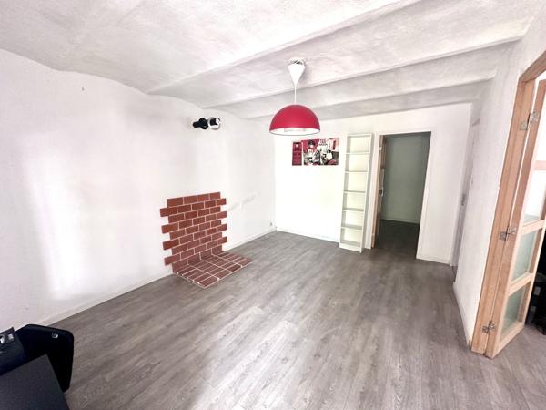 Maison familiale 152 m² sur terrain de 873 m² – Calme absolu – Marseille + dépendance
