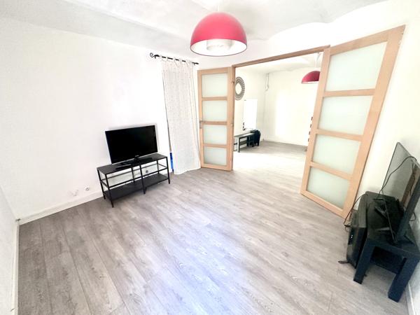 Maison familiale 152 m² sur terrain de 873 m² – Calme absolu – Marseille + dépendance
