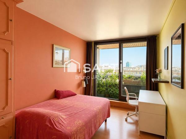 Paris 15 - 106 m²- 4 CH, terrasse 15 m², accès handicapé, cave et parking