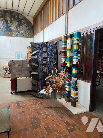 COMMUNE de THIVARS, proche accès de l'Autoroute , (1heure de PARIS).

Ancien Atelier d'Artist...