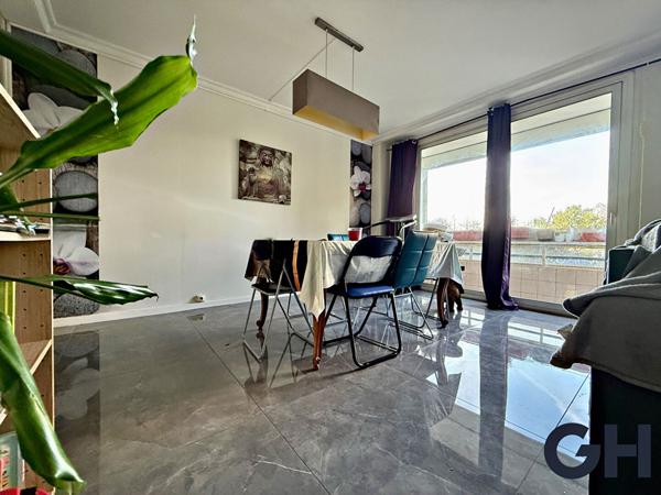 Les Essarts - Métro D - Appartement Bron 75.22 m2