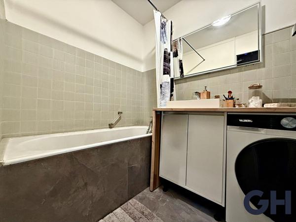 Les Essarts - Métro D - Appartement Bron 75.22 m2