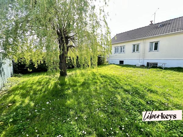 Maison de plain pied surélevé sur un sous-sol total dans un secteur recherché résidentiel de Chelles