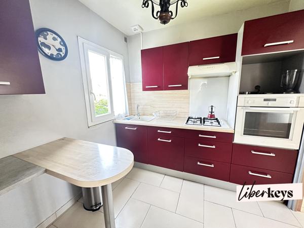 Maison de plain pied surélevé sur un sous-sol total dans un secteur recherché résidentiel de Chelles