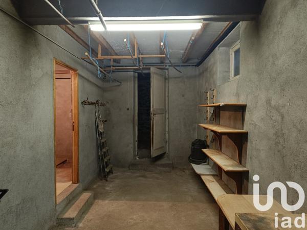 Maison 5 pièces de 127 m² à Marmanhac (15250)