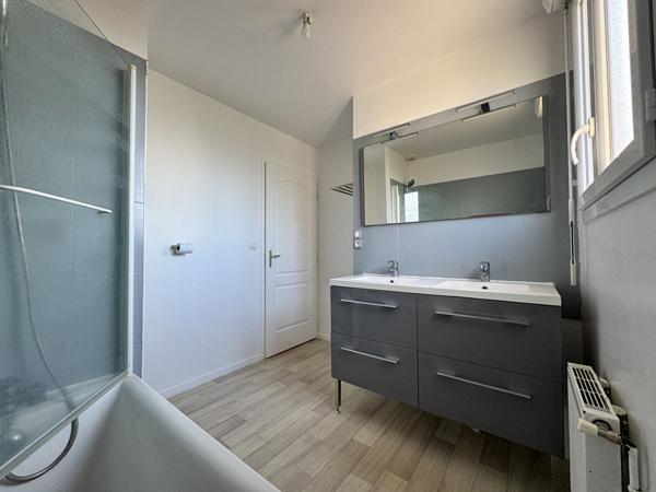 Maison familiale 3 chambres avec jardin et garage à louer à Orléans, secteur Barrière Saint-Marc