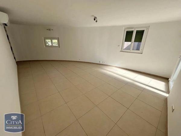 Appartement à louer 3 pièces 59.7m² Sanary-sur-Mer (83110)