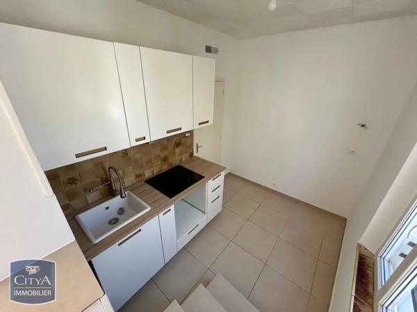Appartement à louer 3 pièces 59.7m² Sanary-sur-Mer (83110)