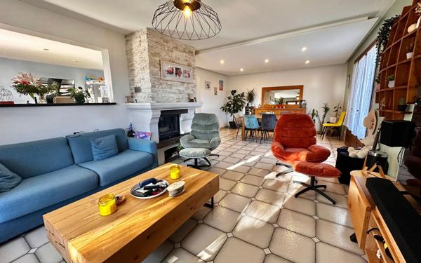 Maison à vendre    9 pièces •  Poisy