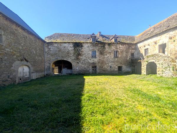 Vente Maison220 m² - 7 Pièces - COLOMBIES (12240)