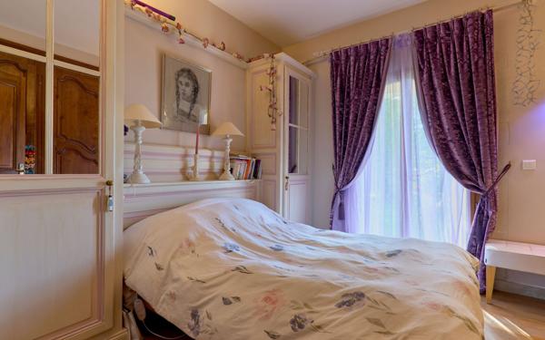 Maison à vendre    6 pièces •  Saint-Michel-l'Observatoire