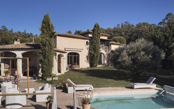 Maison à vendre    6 pièces •  Saint-Michel-l'Observatoire