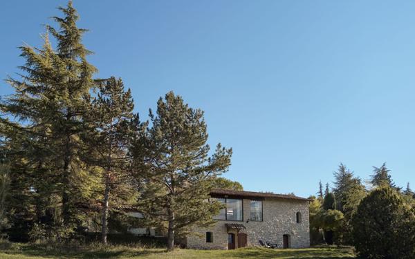 Maison à vendre    6 pièces •  Saint-Michel-l'Observatoire