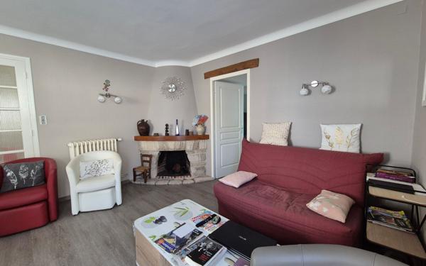 Maison à vendre    5 pièces •  Condat-sur-Vézère