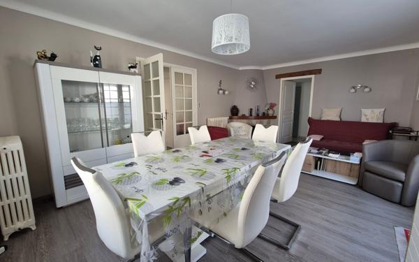 Maison à vendre    5 pièces •  Condat-sur-Vézère