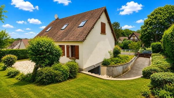 Coup de cœur assuré ! Élégante maison familiale de 122,5 m² sur un magnifique terrain arboré de 1 146 m² – Rainvillers