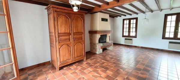 Coup de cœur assuré ! Élégante maison familiale de 122,5 m² sur un magnifique terrain arboré de 1 146 m² – Rainvillers