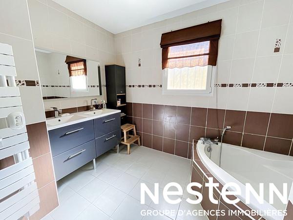 À vendre - Maison de plain-pied avec garage et terrain - Mâcon (71000)