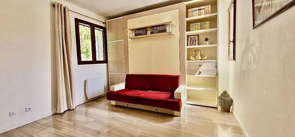 A VENDRE LA GAUDE - MAISON INDIVIDUELLE 202 m² - TERRAIN 4000M2 - PISCINE - VUE DÉGAGÉE - STATIONNEMENTS