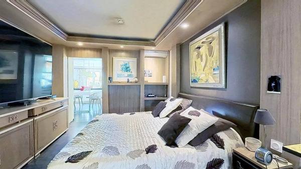 A VENDRE LA GAUDE - MAISON INDIVIDUELLE 202 m² - TERRAIN 4000M2 - PISCINE - VUE DÉGAGÉE - STATIONNEMENTS