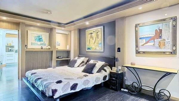 A VENDRE LA GAUDE - MAISON INDIVIDUELLE 202 m² - TERRAIN 4000M2 - PISCINE - VUE DÉGAGÉE - STATIONNEMENTS