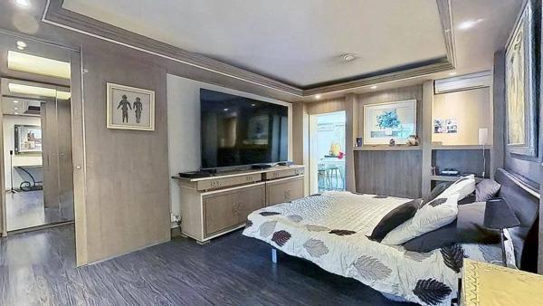 A VENDRE LA GAUDE - MAISON INDIVIDUELLE 202 m² - TERRAIN 4000M2 - PISCINE - VUE DÉGAGÉE - STATIONNEMENTS