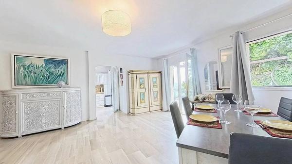 A VENDRE LA GAUDE - MAISON INDIVIDUELLE 202 m² - TERRAIN 4000M2 - PISCINE - VUE DÉGAGÉE - STATIONNEMENTS