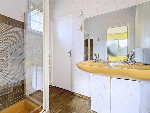 Rare : Villa de plain-pied à Coublevie, terrain plat, sans vis-à-vis