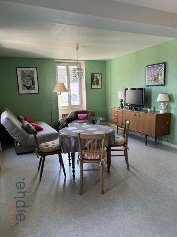 Maison duplex  fort potentiel – village touristique
