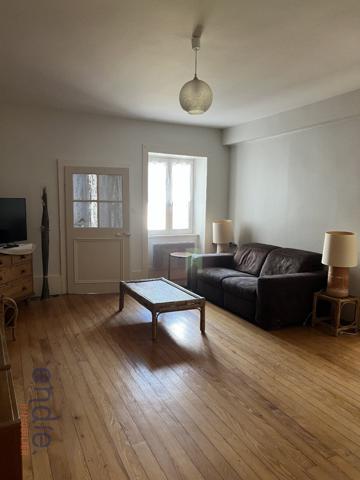 Maison duplex  fort potentiel – village touristique