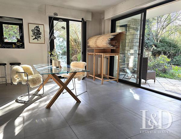 Barrière Saint Augustin grande maison en pierre avec jardin, garage et stationnement