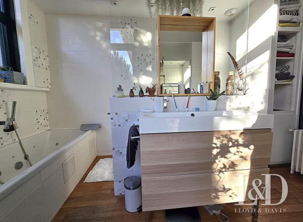 Barrière Saint Augustin grande maison en pierre avec jardin, garage et stationnement