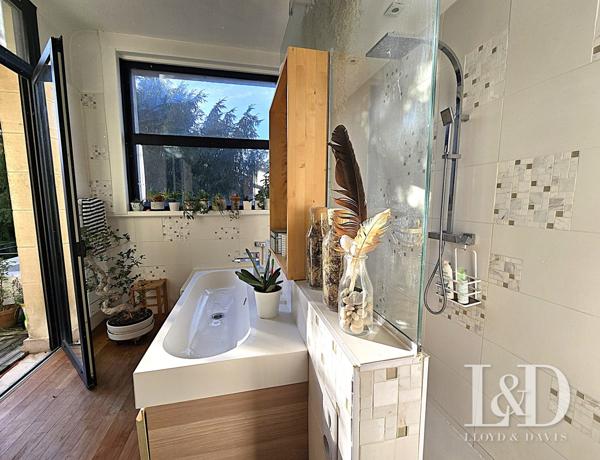 Barrière Saint Augustin grande maison en pierre avec jardin, garage et stationnement