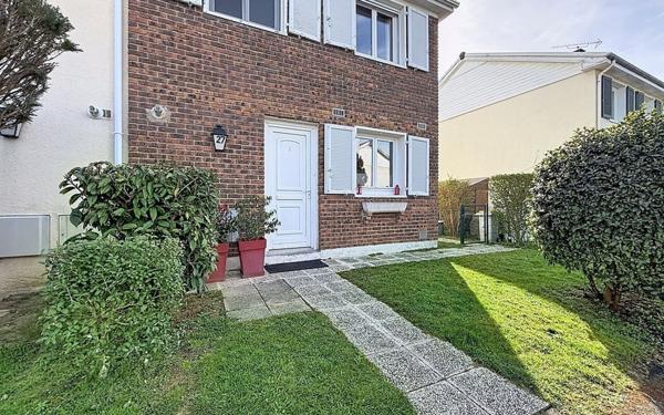 Maison à vendre    5 pièces • 90 m2 Voisins-le-Bretonneux
