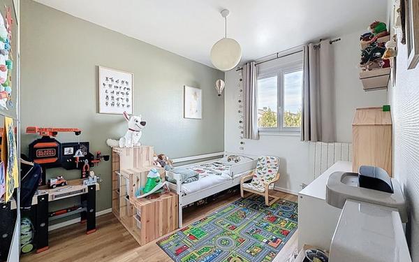 Maison à vendre    5 pièces • 90 m2 Voisins-le-Bretonneux