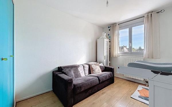 Maison à vendre    5 pièces • 90 m2 Voisins-le-Bretonneux