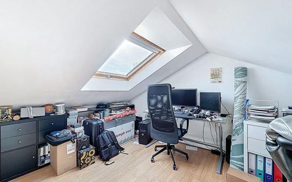 Maison à vendre    5 pièces • 90 m2 Voisins-le-Bretonneux