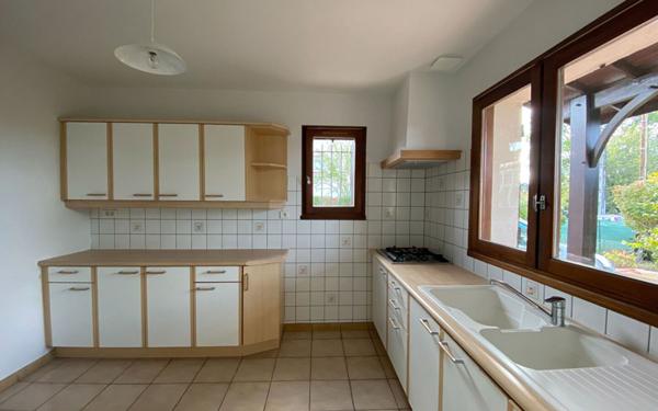 Maison à louer    4 pièces •  Caussade