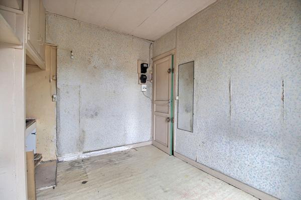 Studio / chambre de bonne 10,5 m² - Square des jardiniers 75011