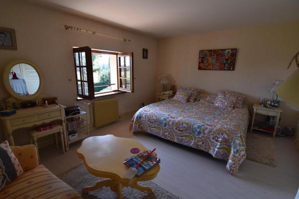 Maison à vendre - 7 pièces sur 11000 m² de terrain